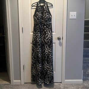 Monique Lhuillier gown